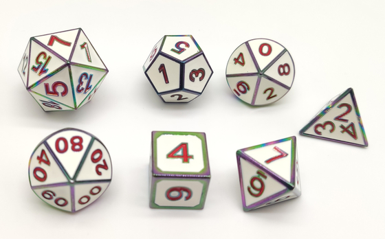 ISO9001 تاس RPG فلزی سفید با دست حک شده برای چکش و Yahtzee
