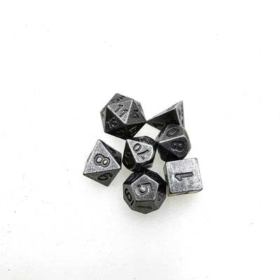 بازی RPG Dungeons And Dragons با اندازه کوچک و سبک