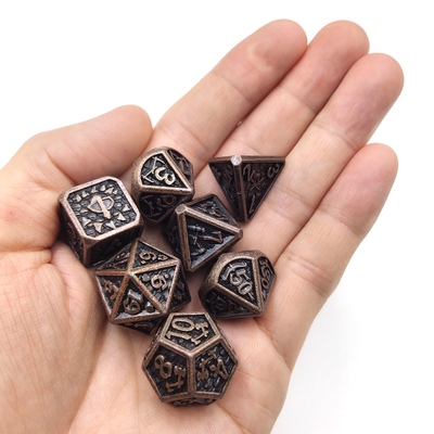 Edge Resin Dice7 Piece Dice ست چند وجهی دست حک شده مشکی کوپروم چند وجهی خاکستری
